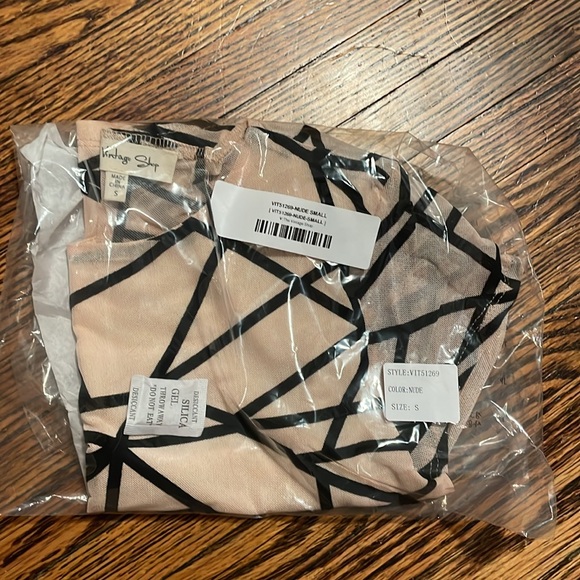 NWOT Velvet Mesh Geometric Top (Nude) - Picture 7 of 7
